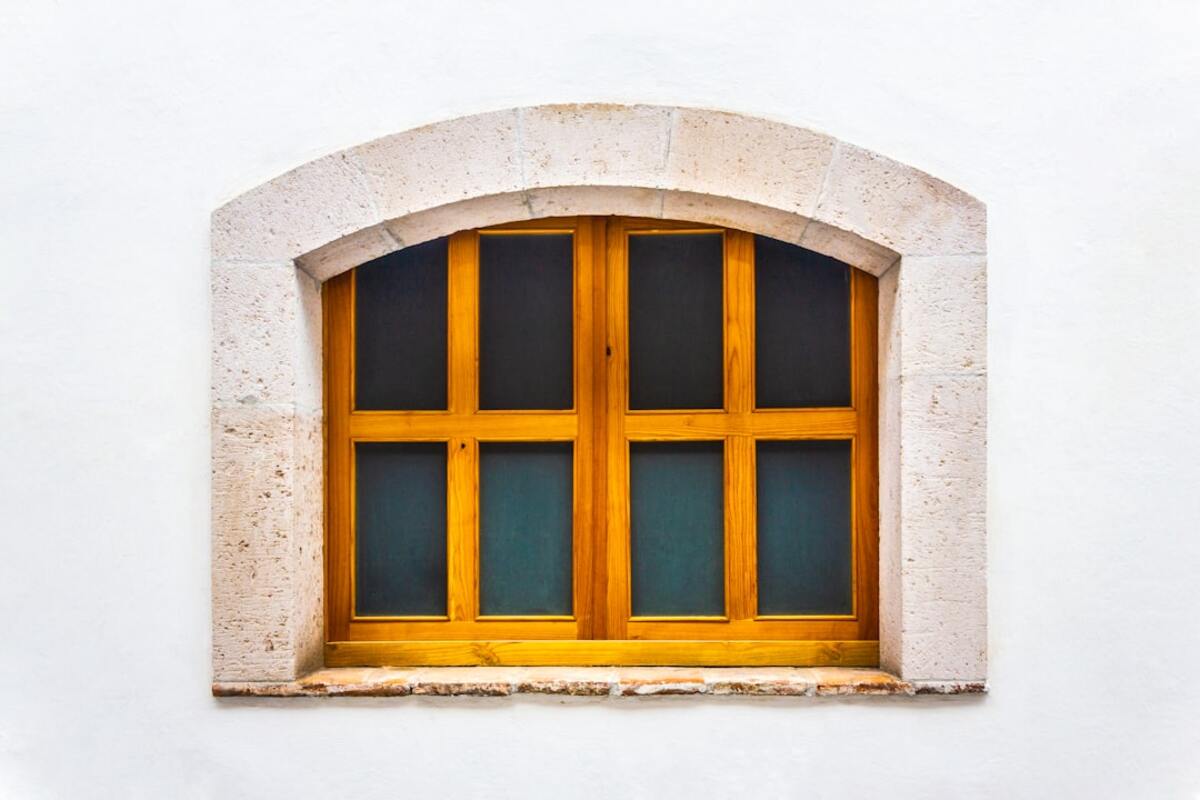 Magnetic Interior Window Inserts: Quiet, Warm Windows Without Replacement